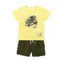 20251110_0945_Children's Outfit Display_remix_01k9pbgfekehpb0kd8e9cn3zmp.webp