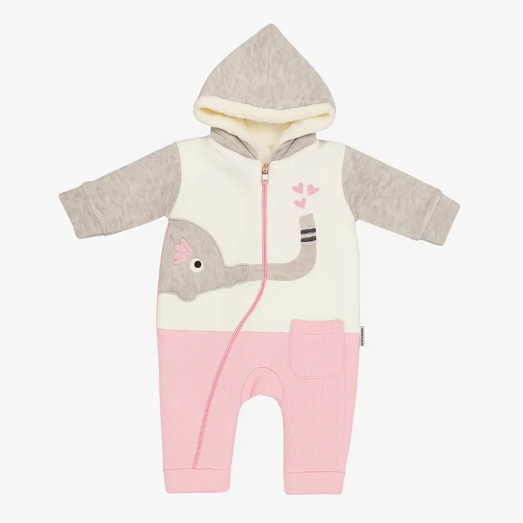 20251119_1003_Baby Outfit Display_remix_01kadj48nve8tvegp8k71wnfq9.webp