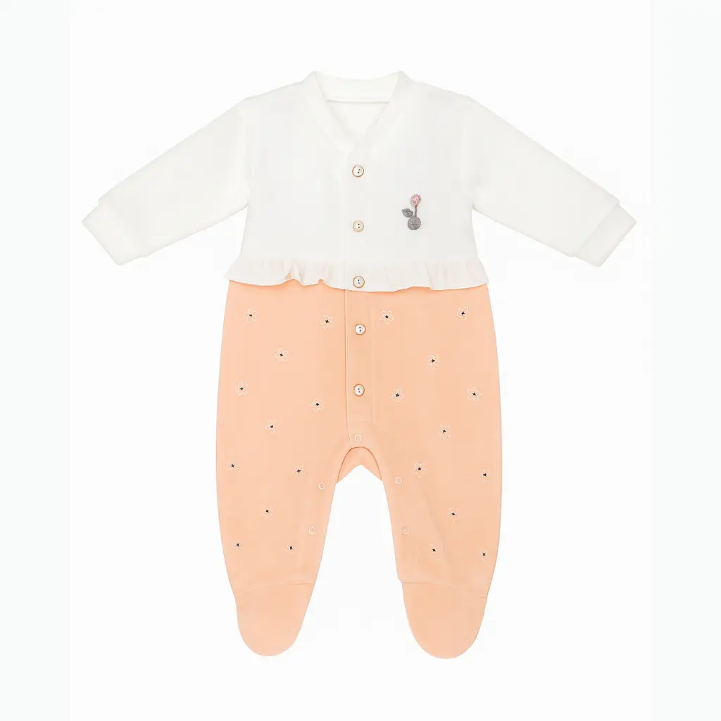 20251119_1150_Baby Outfit Display_remix_01kadr95fgf6yvrsmsne91npr4.webp