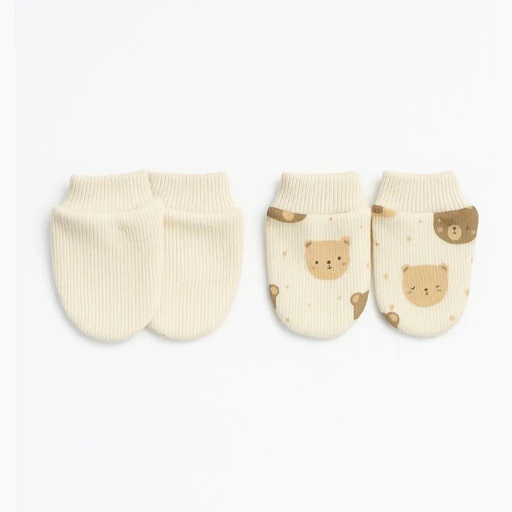 20251125_1255_Baby Mittens Studio Setup_remix_01kaxaaf08fegvbw5b6n6745fc.webp